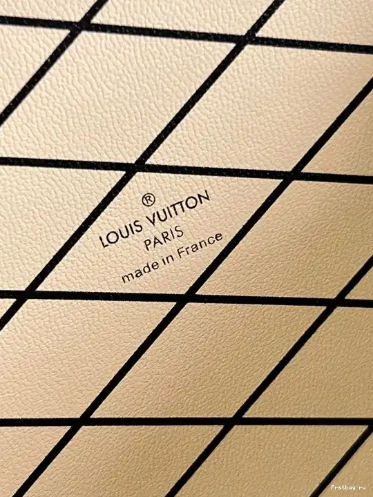 First bag ru LOUIS VUITTON MALLE PETITE 0616